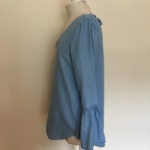 Massimo Dutti chambray V-neck blouse - Picture 3 of 7